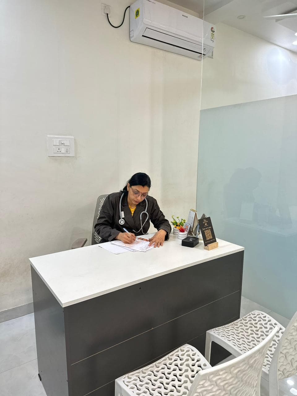 Dr. Varsha Soni